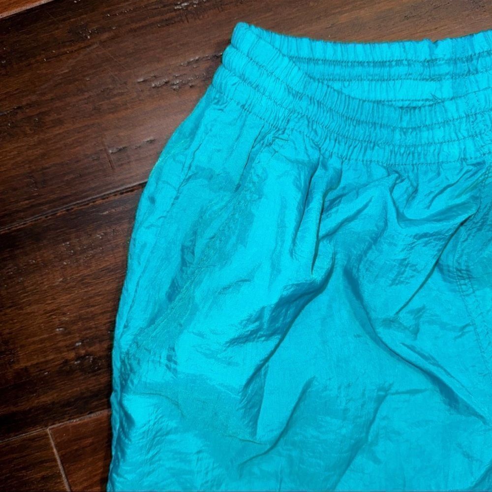 Vintage Reebok Men Shorts - Picture 4 of 5